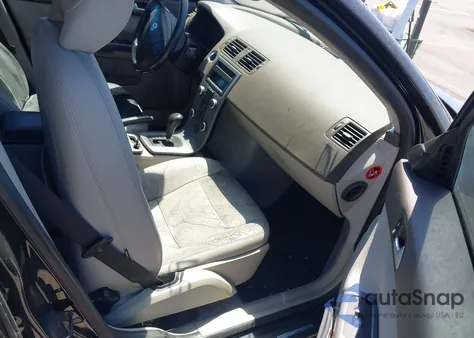 2009 Volvo V50 2.4I z USA, uszkodzony, nr VIN YV1MW382792460372